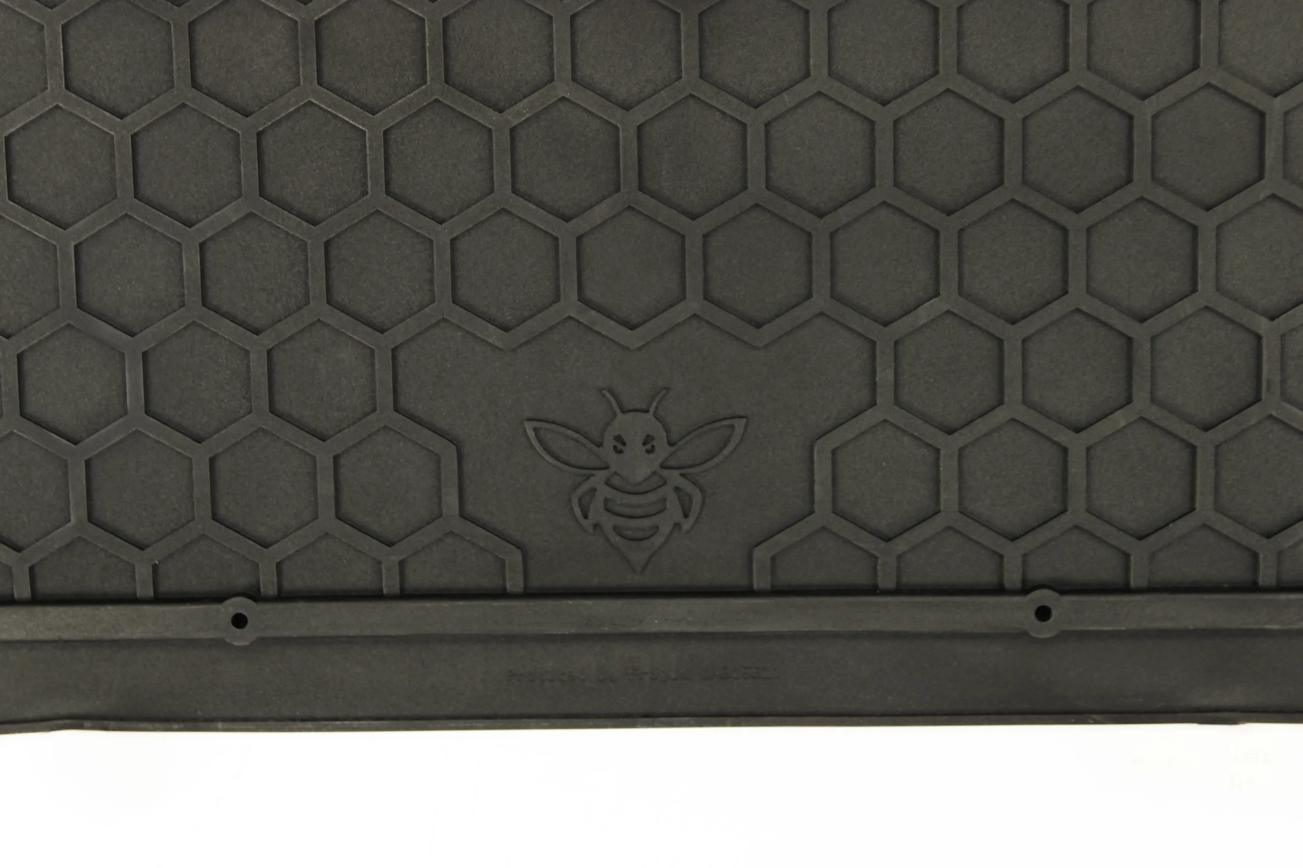 Dywaniki gumowe uniwersalne BEE – komplet 4 szt. możliwość docięcia Dywaniki gumowe uniwersalne BEE – komplet 4 szt. możliwość docięcia