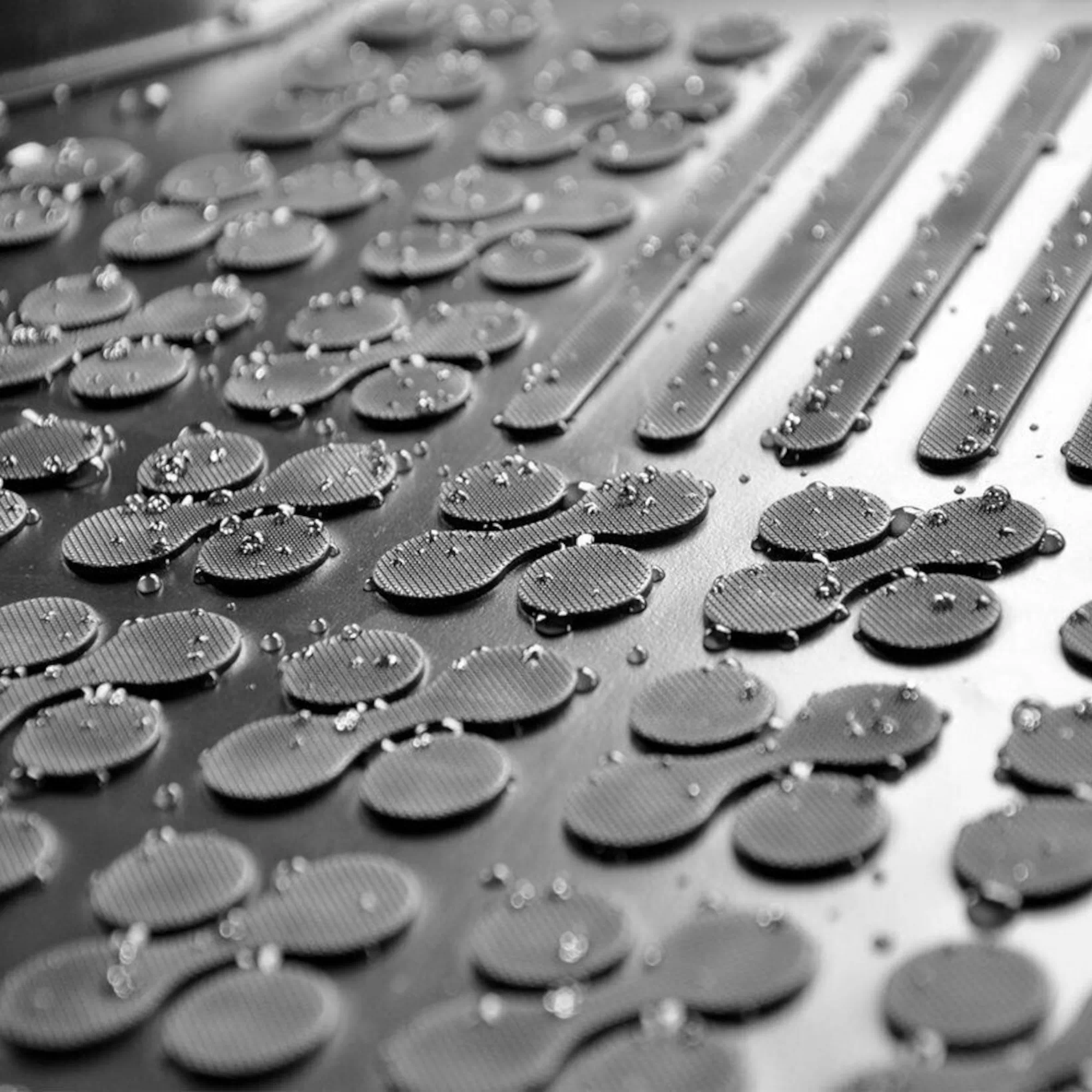 Dywaniki korytka gumowe do Iveco Eurocargo III 2008-2015 Dywaniki korytka gumowe do Iveco Eurocargo III 2008-2015