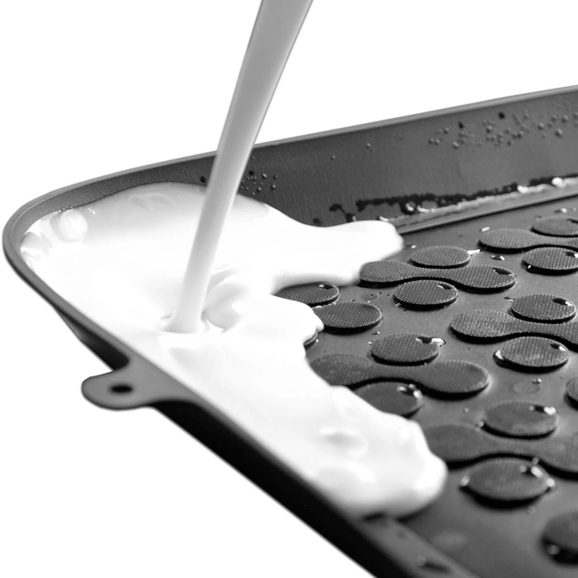 Dywaniki korytka gumowe do Iveco Eurocargo III 2008-2015 Dywaniki korytka gumowe do Iveco Eurocargo III 2008-2015